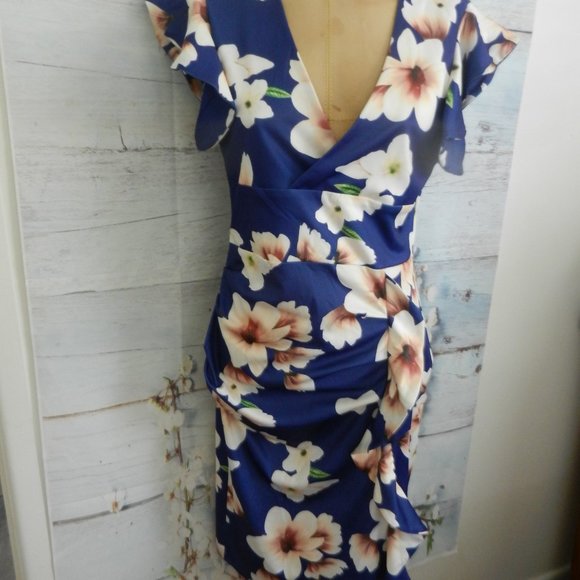 REDUCED ! Chic Me dress - Picture 2 of 5